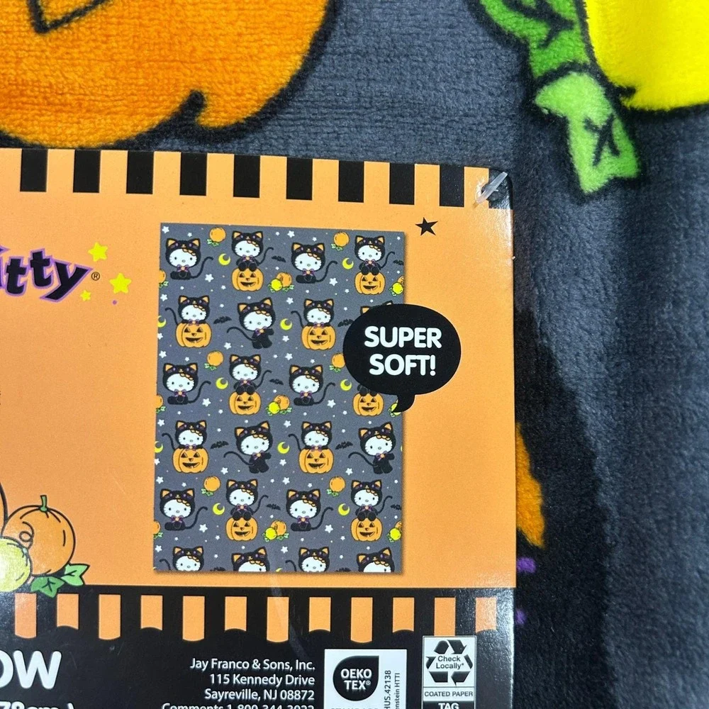Hello Kitty Halloween Black Cat Jack-O'-Lantern Soft Plush Throw Blanket
